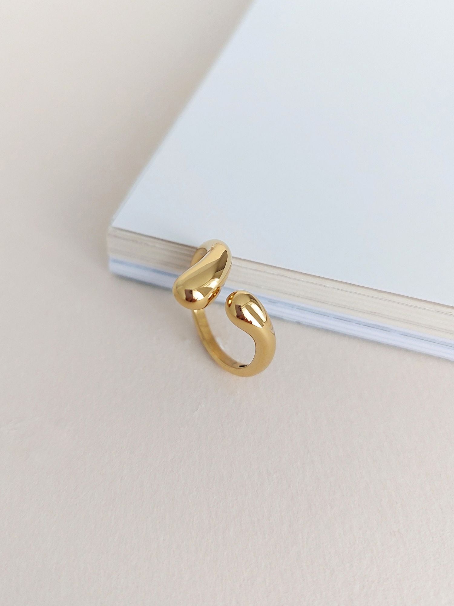 Anello Ava