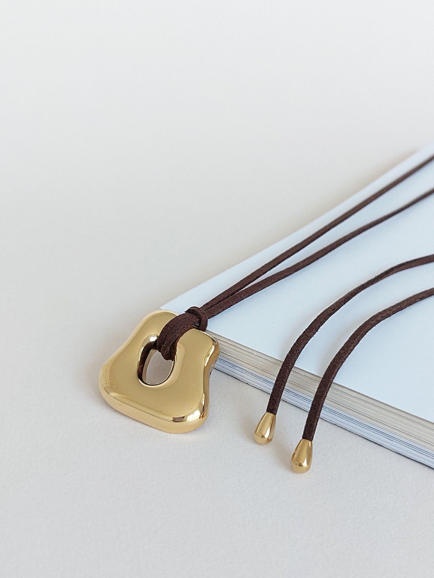 Collana Iris